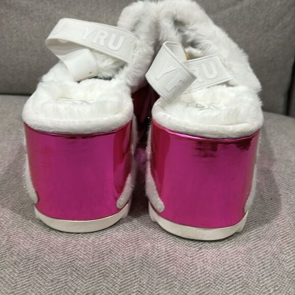 YRU Dolls Kill Qozii Faux White Fur Platform Cloud Pink Iridescent Sandals - Picture 5 of 7